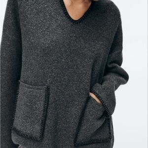 Cozy Black Knit Sweater with Pockets
